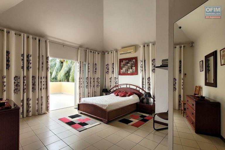 For sale &ndash; Charming villa with sea and mountain views in Tamarin