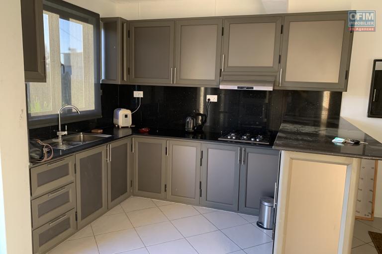 Flic en Flac: 3-bedroom triplex rental with swimming pool and unobstructed views of Flic en Flac