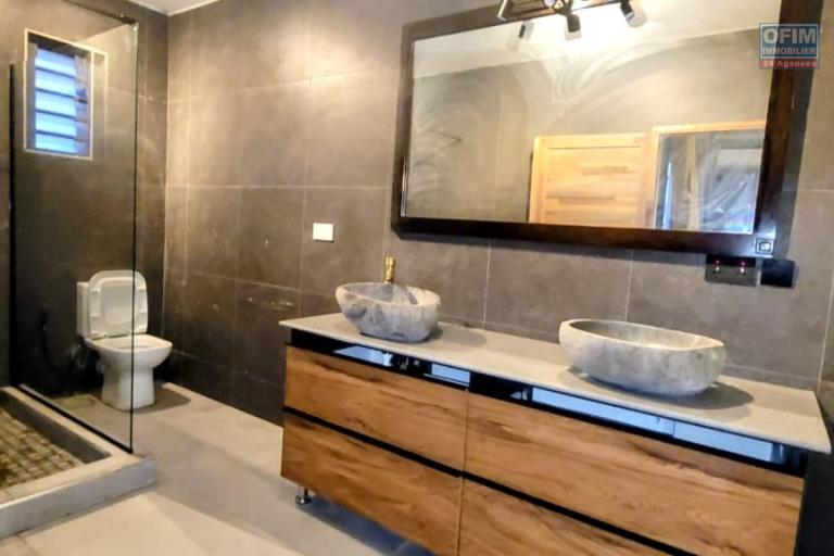 For rent &ndash; Superb contemporary 4-bedroom villa in Flic en Flac