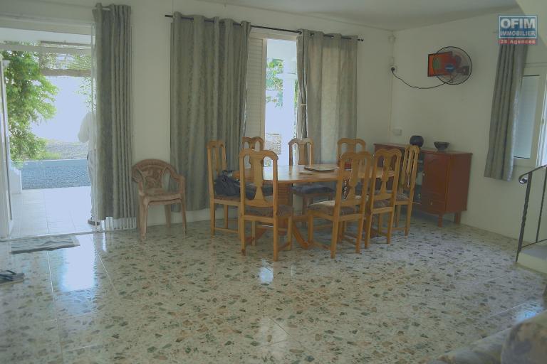 Flic en Flac, Mauritius &ndash; For sale: pleasant 4-bedroom villa located in a quiet, residential area, just 2 minutes from the beach and shops.