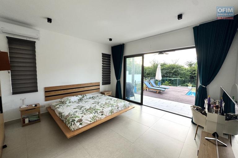  Flic en Flac, Mauritius: For sale, magnificent recent contemporary villa with swimming pool and nature views.