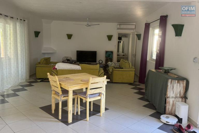 FOR RENT / Large 3-bedroom villa with annex (2 bedrooms) and 2100 m2 of garden / CALODYNE - Mauritius