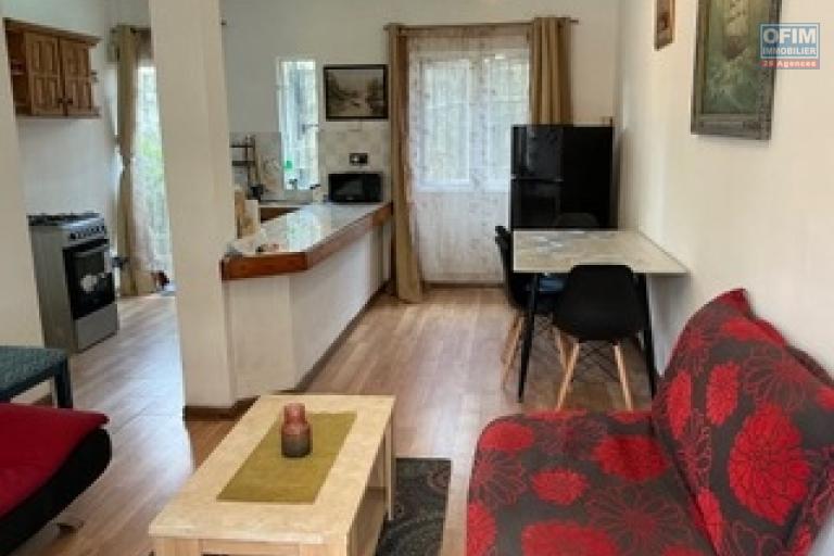 For rent &ndash; 3-bedroom triplex with pool in Pereyb&egrave;re