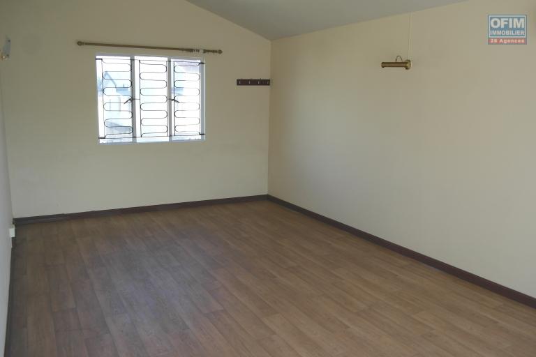 Vacoas, Mauritius: 6-bedroom villa for rent in a peaceful area close to shops.