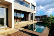 For rent &ndash; Superb contemporary 4-bedroom villa in Flic en Flac