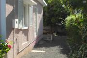 Flic en Flac, Mauritius &ndash; For sale: pleasant 4-bedroom villa located in a quiet, residential area, just 2 minutes from the beach and shops.