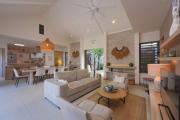 For sale: magnificent villa in a residence accessible to foreigners in Grand Baie, La Salette.