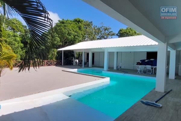 FOR RENT / Large 3-bedroom villa with annex (2 bedrooms) and 2100 m2 of garden / CALODYNE - Mauritius