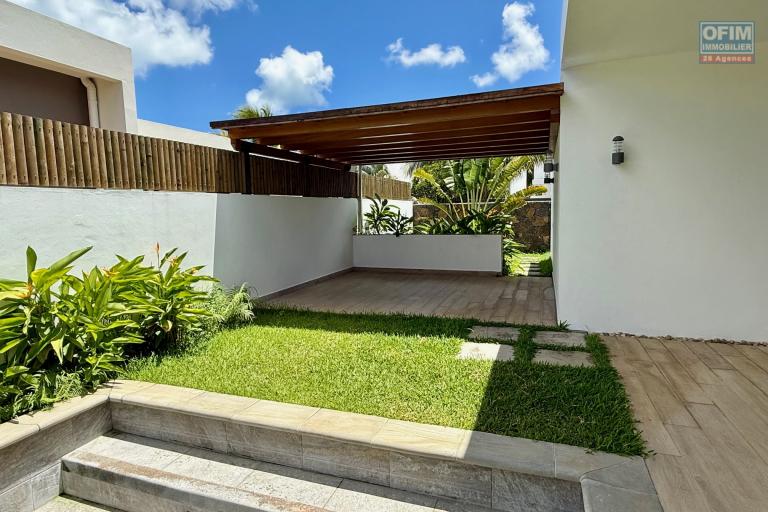 Villa F4 avec piscine Vivez dans le luxe et le confort proche centre commercial de la Croisette de Grand Baie dans un lotissement priv&eacute; Bois Chandelle.
