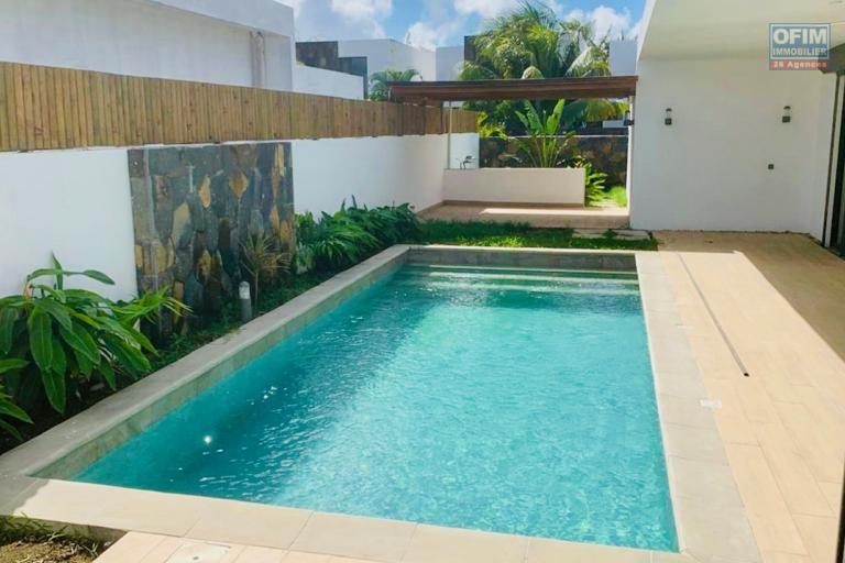 Villa F4 avec piscine Vivez dans le luxe et le confort proche centre commercial de la Croisette de Grand Baie dans un lotissement priv&eacute; Bois Chandelle.