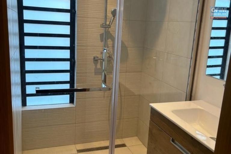 &Agrave; Louer : appartement de luxe 3 chambres, pieds dans l'eau &agrave; Trou aux Biches.
