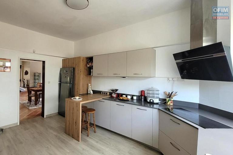 &Agrave; vendre &ndash; Villa de caract&egrave;re avec vue mer et montagne &agrave; Tamarin