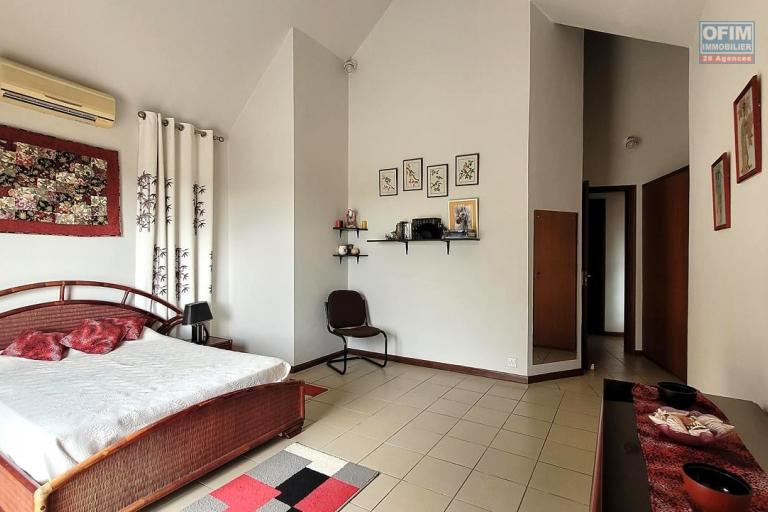 &Agrave; vendre &ndash; Villa de caract&egrave;re avec vue mer et montagne &agrave; Tamarin