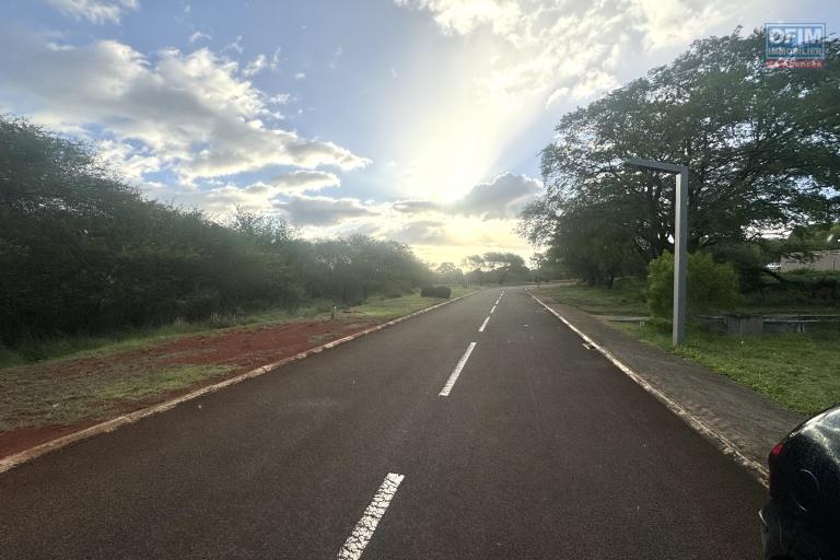 Rivi&egrave;re Noire &ndash; Terrain &agrave; vendre dans morcellement s&eacute;curis&eacute;