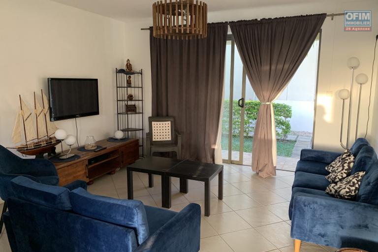 Flic en Flac location d'un triplex de 3 chambres avec piscine et vue d&eacute;gag&eacute;e sur Flic en Flac