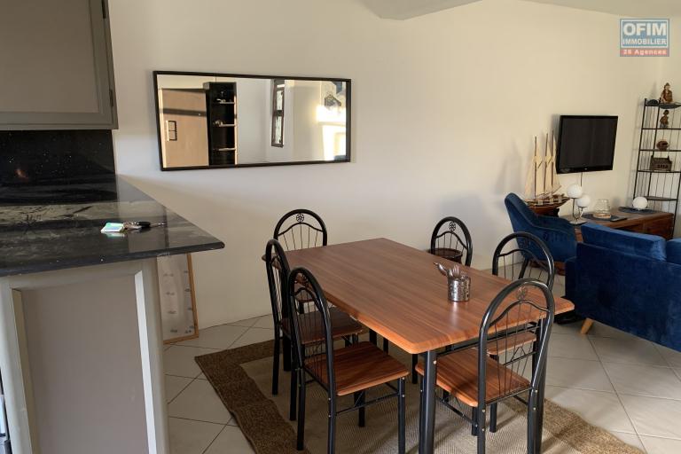 Flic en Flac location d'un triplex de 3 chambres avec piscine et vue d&eacute;gag&eacute;e sur Flic en Flac