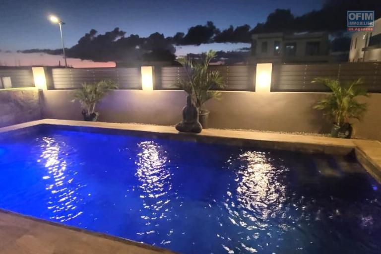 &Agrave; louer &ndash; Superbe villa contemporaine 4 chambres &agrave; Flic en Flac