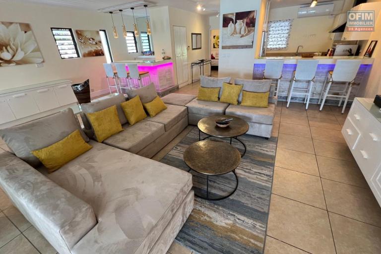 A LOUER / Penthouse d'exception, Pieds dans l'eau&ndash; POINTE AUX BICHES / &Icirc;le Maurice