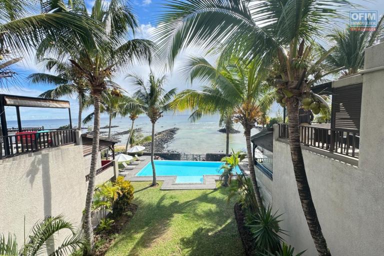 A LOUER / Penthouse d'exception, Pieds dans l'eau– POINTE AUX BICHES / Île Maurice