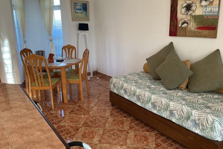 &Agrave; LOUER &ndash; Superbe appartement 2 chambres &agrave; Trou aux Biches
