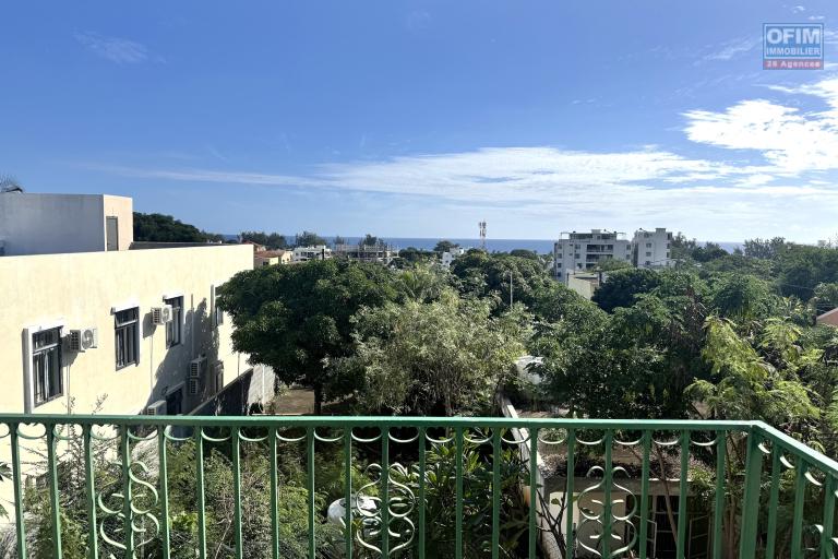 Flic-en-Flac Ile Maurice &ndash; Appartement 3 Chambres avec Garage et Vue Oc&eacute;an