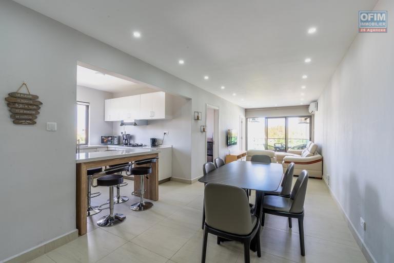 &Agrave; vendre appartement 3 chambres au dernier &eacute;tage avec jacuzzi et vue d&eacute;gag&eacute;e Flic en Flac ile Maurice vue imprenable &bull; ascenseur &bull; &agrave; quelques pas de la plage