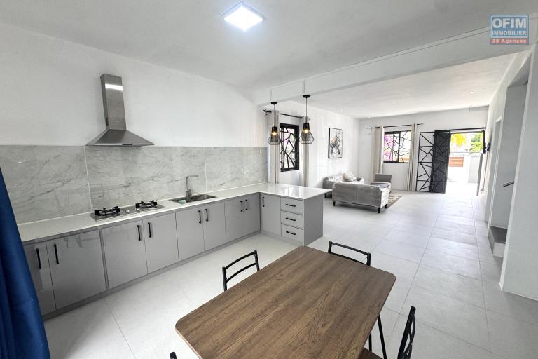 Flic en Flac à louer duplex neuf, 3 chambres proches plage et commodités