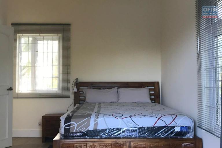 MELVILLE - Villa d'exception &agrave; louer 4 chambres a coucher. &ndash; Un havre de paix &agrave; deux pas de la plage