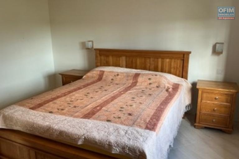 &Agrave; louer &ndash; Superbe appartement 3 chambres en suite avec piscine et jardin &agrave; Grand Baie