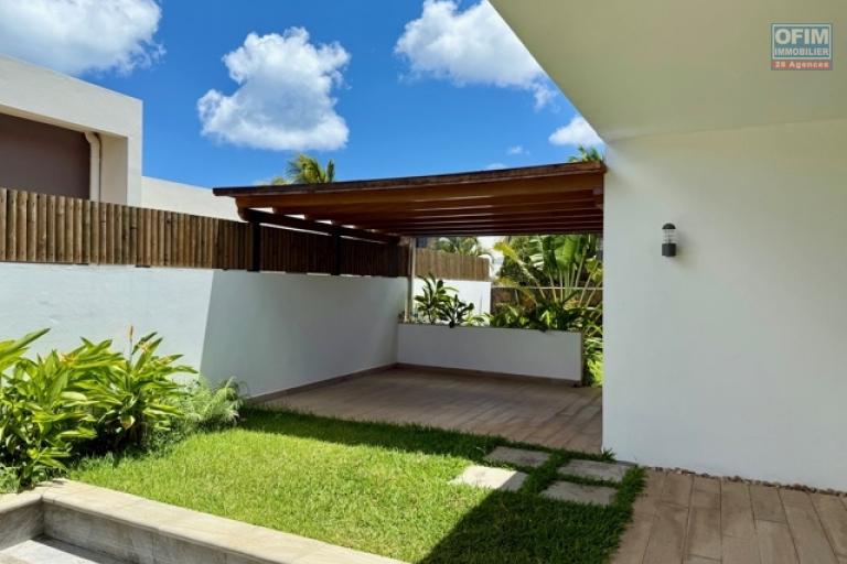Villa F4 avec piscine Vivez dans le luxe et le confort proche centre commercial de la Croisette de Grand Baie dans un lotissement priv&eacute; Bois Chandelle