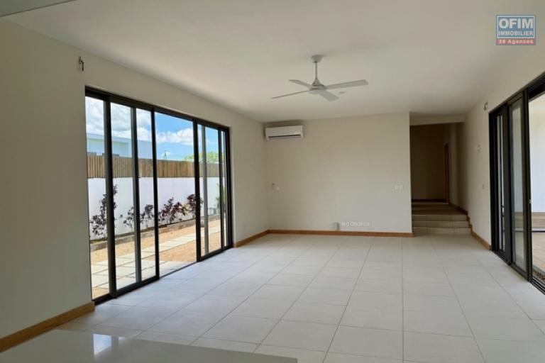 Villa F4 avec piscine Vivez dans le luxe et le confort proche centre commercial de la Croisette de Grand Baie dans un lotissement priv&eacute; Bois Chandelle