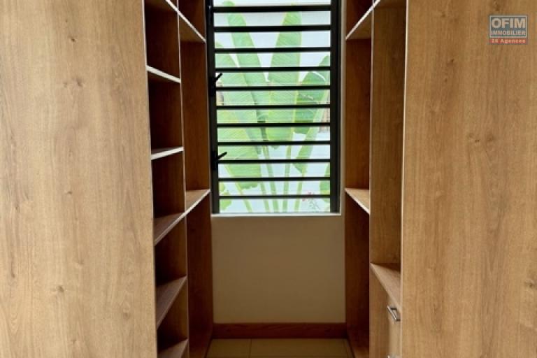 Villa F4 avec piscine Vivez dans le luxe et le confort proche centre commercial de la Croisette de Grand Baie dans un lotissement priv&eacute; Bois Chandelle