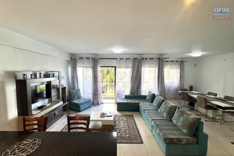 Flic en Flac, &Icirc;le Maurice &ndash; Superbe Appartement Meubl&eacute; &agrave; Vendre dans une R&eacute;sidence S&eacute;curis&eacute;e avec Piscine &ndash; Accessible aux Acheteurs &Eacute;trangers