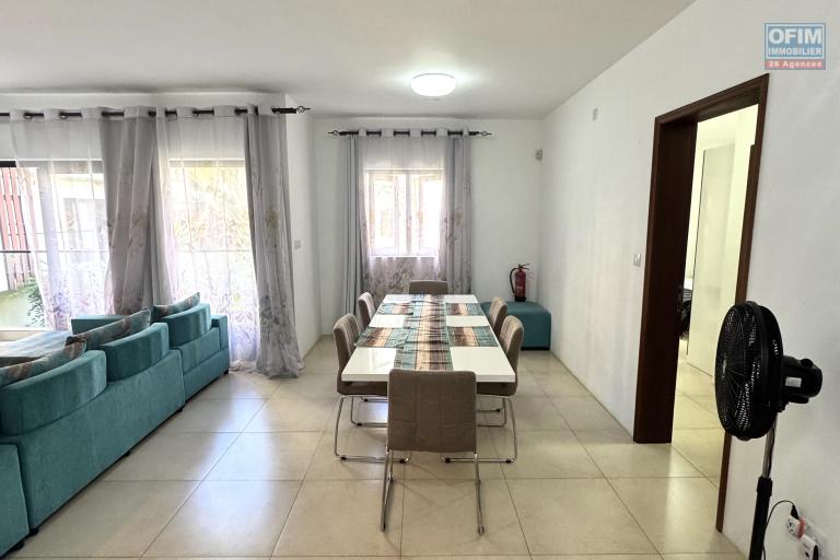 Flic en Flac, &Icirc;le Maurice &ndash; Superbe Appartement Meubl&eacute; &agrave; Vendre dans une R&eacute;sidence S&eacute;curis&eacute;e avec Piscine &ndash; Accessible aux Acheteurs &Eacute;trangers