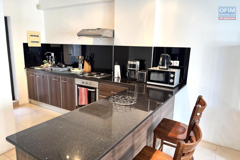 Flic en Flac, &Icirc;le Maurice &ndash; Superbe Appartement Meubl&eacute; &agrave; Vendre dans une R&eacute;sidence S&eacute;curis&eacute;e avec Piscine &ndash; Accessible aux Acheteurs &Eacute;trangers
