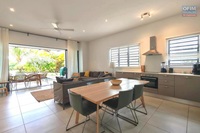 Rivi&egrave;re Noire, &Icirc;le Maurice &ndash; Superbe Duplex de Prestige avec Piscine Priv&eacute;e et Acc&egrave;s Rivi&egrave;re &ndash; R&eacute;serv&eacute; aux Acheteurs Mauriciens