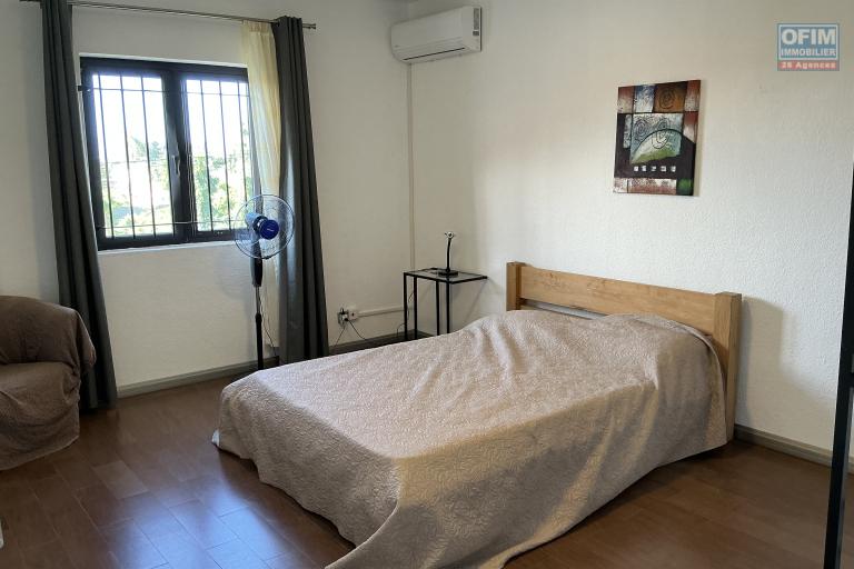 Superbe appartement de 130 m&sup2; avec piscine et jardin  &agrave; Calodyne. 3 chambres (disponible au 01er aout)