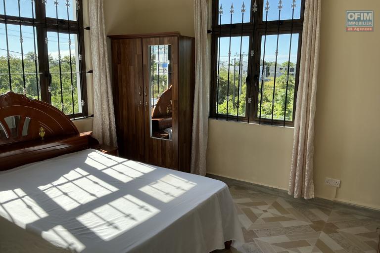 Villa familiale neuve de 4 chambres à Calodyne