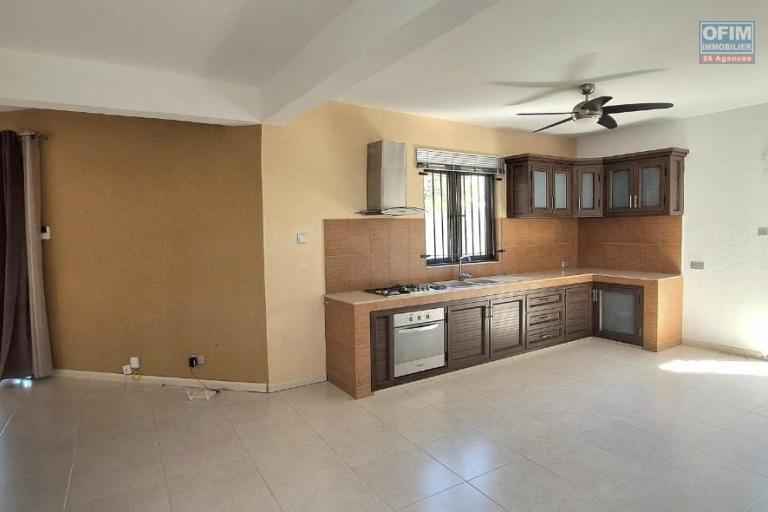 &Agrave; louer Appartement non meubl&eacute; de 3 chambres &agrave; Calodyne      Rs 40,000/mois