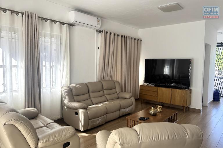 Flic en Flac Ile Maurice &ndash; Superbe appartement r&eacute;cent de 3 chambres avec piscine et garage