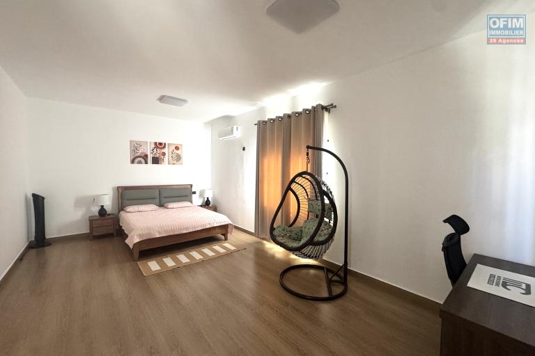 Flic en Flac Ile Maurice &ndash; Superbe appartement r&eacute;cent de 3 chambres avec piscine et garage