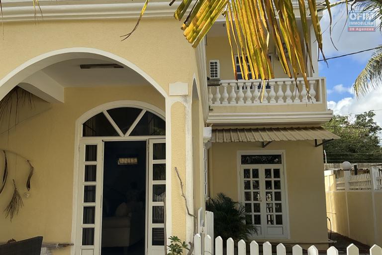 A LOUER a Pereybere, maison 3 chambres a coucher avec piscine, dans r&eacute;sidence s&eacute;curis&eacute;e