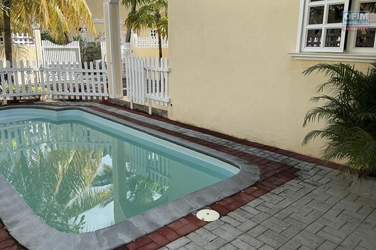 A LOUER a Pereybere, maison 3 chambres a coucher avec piscine, dans r&eacute;sidence s&eacute;curis&eacute;e