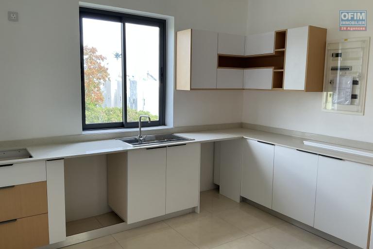 &Agrave; vendre &ndash; Appartement neuf de 2 chambres en r&eacute;sidence s&eacute;curis&eacute;e avec piscine &agrave; Grand Baie, &icirc;le Maurice