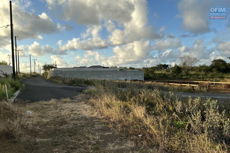 🏡 &Agrave; VENDRE &ndash; TERRAIN EXCEPTIONNEL DE 53 PERCHES &Agrave; MONT MASCA﻿L
