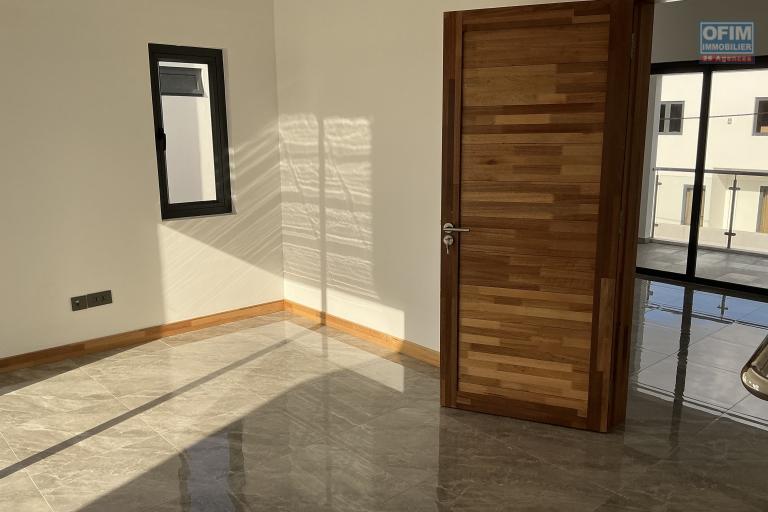 🏡 &Agrave; LOUER &ndash; VILLA NEUVE 3 CHAMBRES EN SUITE + BUREAU | VALE, &icirc;le Maurice