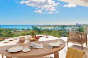 Accessible aux &eacute;trangers: appartement de 3 chambres &agrave; coucher avec piscine commune &agrave; Grand Baie La Croisette.