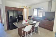 Tamarin &ndash; &Agrave; louer : Superbe villa contemporaine 4 chambres avec piscine, proche de tout