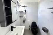 Albion Appartement 2 chambres avec piscine, situ&eacute; au premier &eacute;tage, au calme