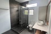 Flic en Flac à louer duplex neuf, 3 chambres proches plage et commodités